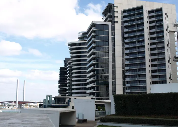 Acd Apartments Melbourne